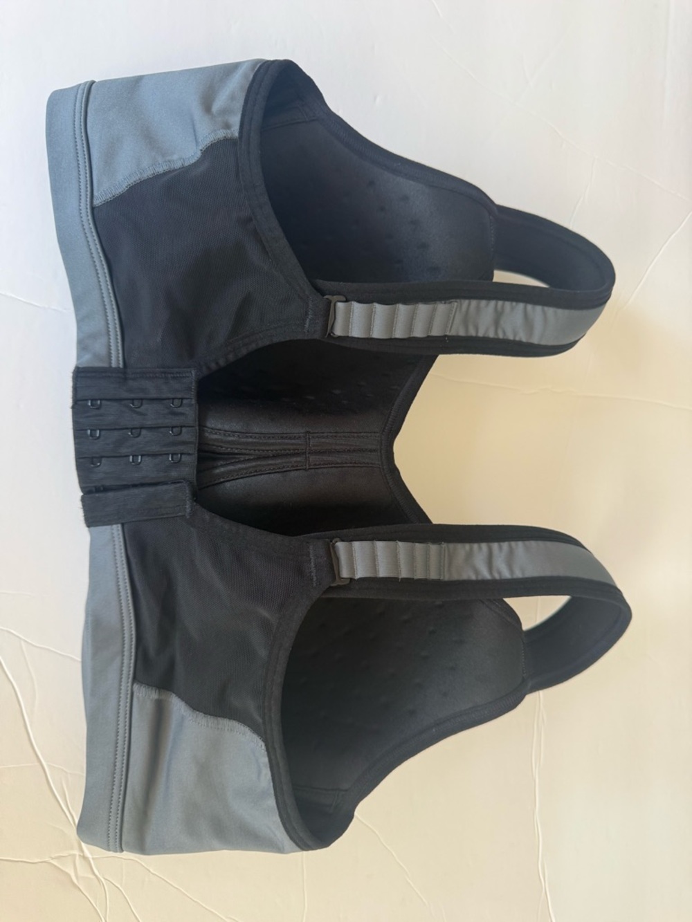 LIVI Everyday Support Sports Bra - Charcoal Gray - Picture 5 of 6